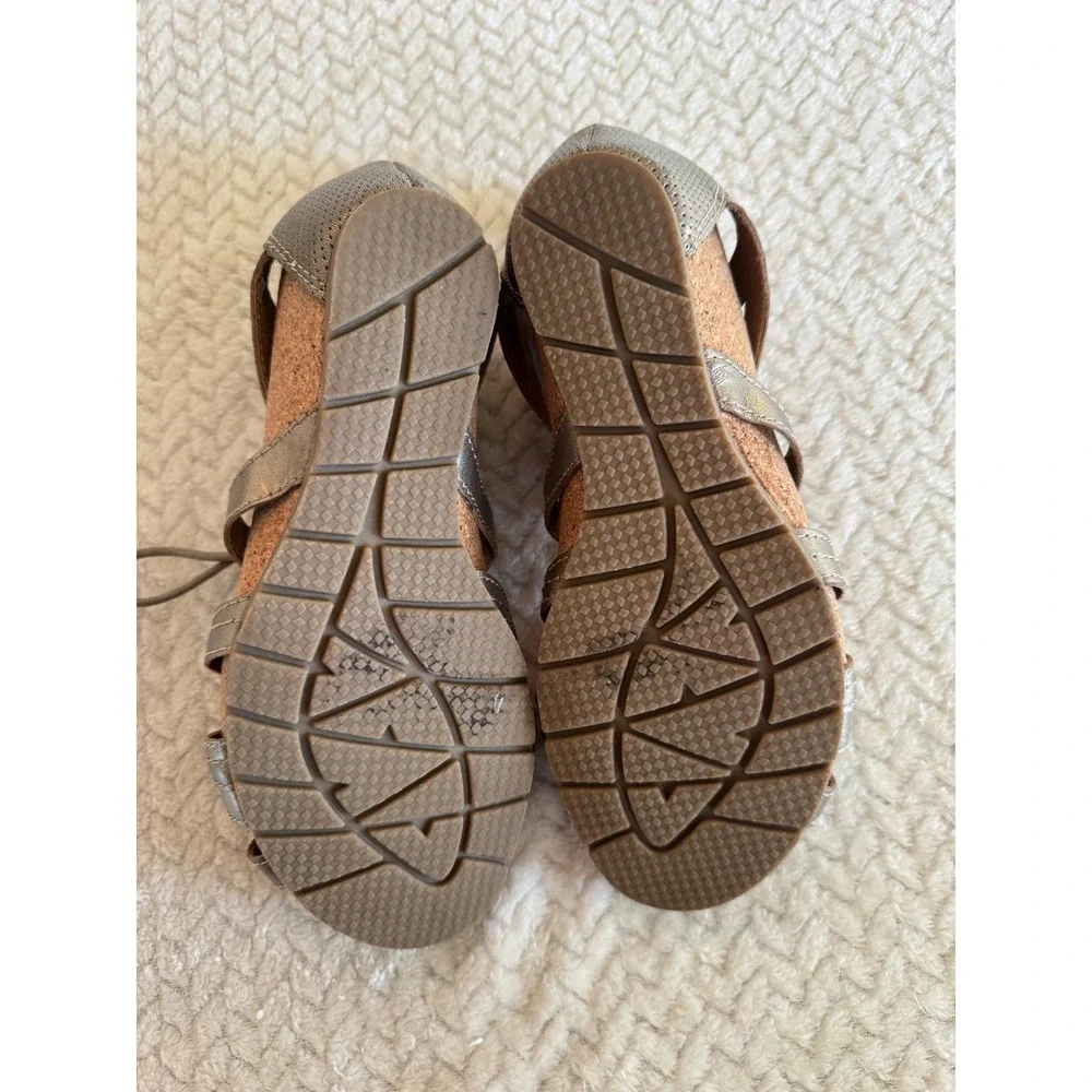 Earth Origins Kendra Kamilla Platinum‎ Metallic Gladiator Sandals 7M 2020S